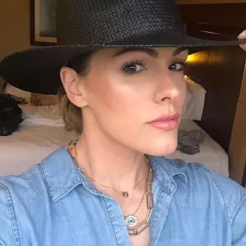 crEativeLySexy image 0